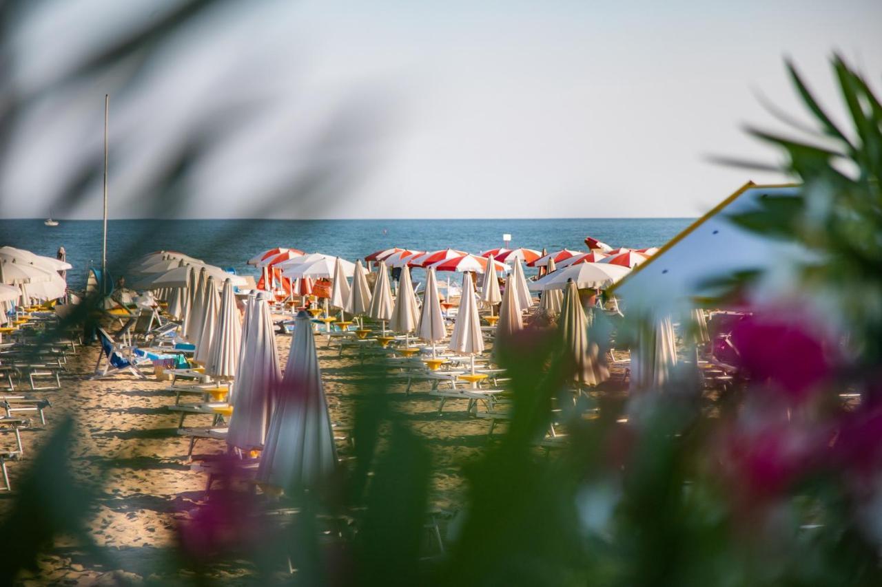 Stella D'Oro Lägenhet Caorle Exteriör bild