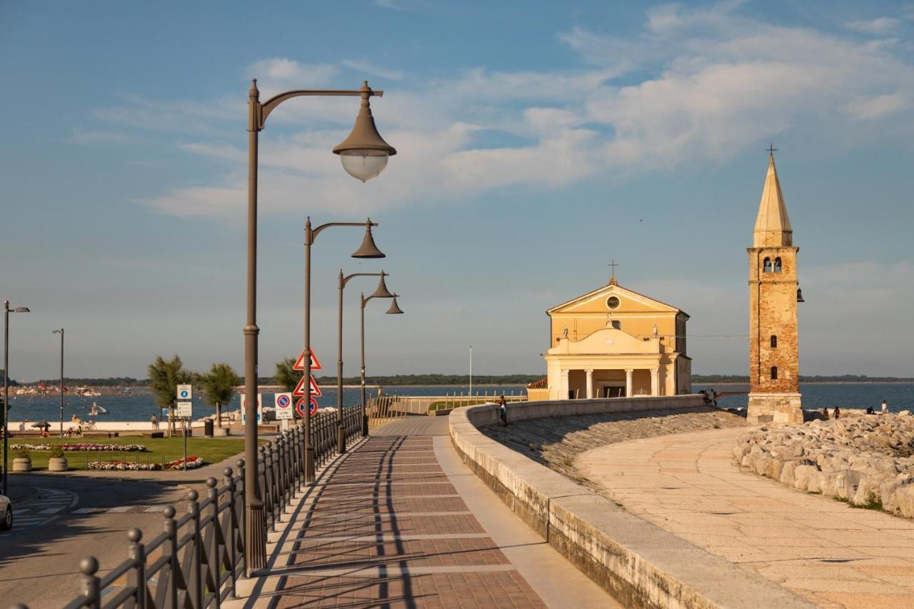 Stella D'Oro Lägenhet Caorle Exteriör bild