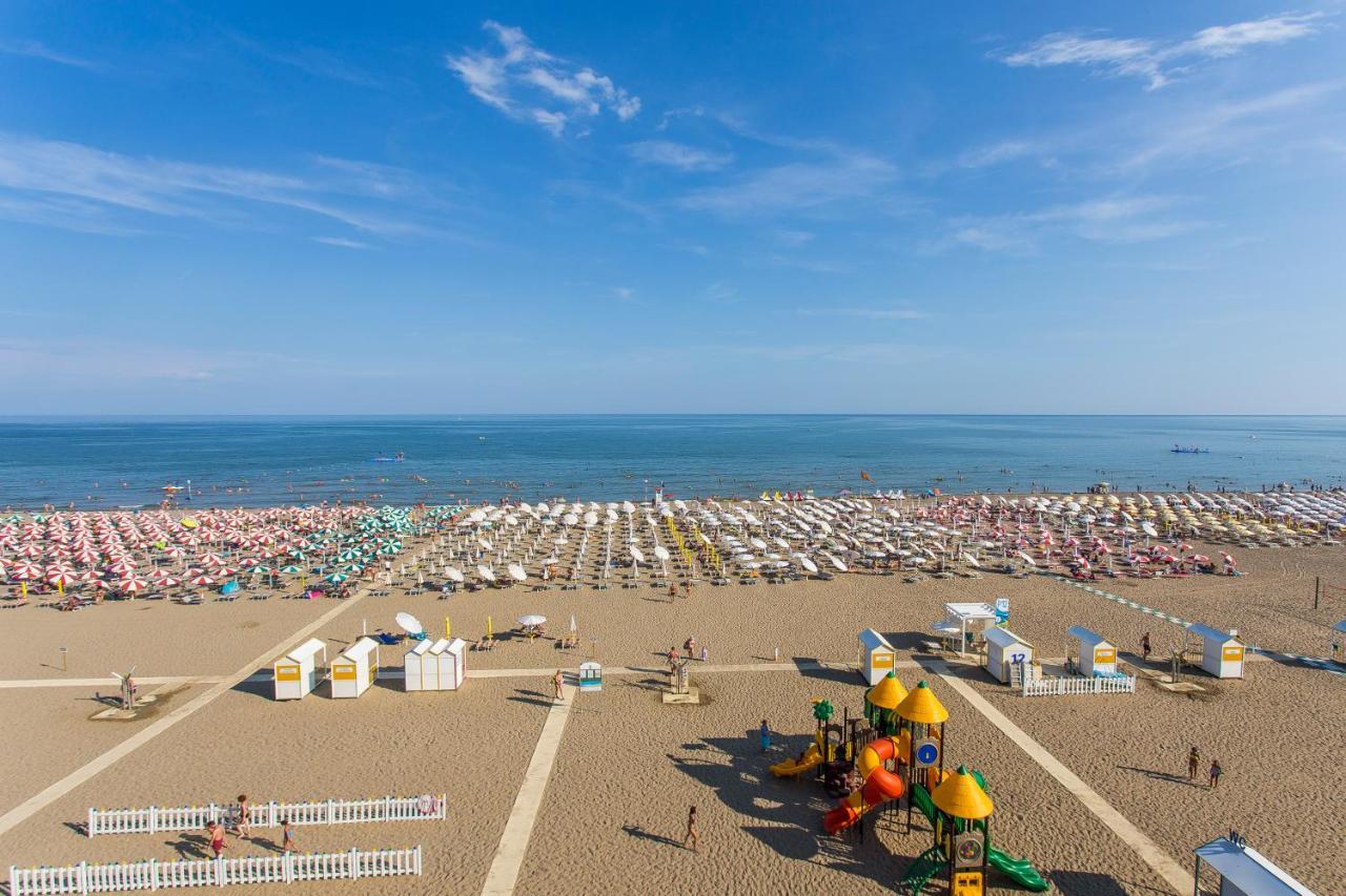 Stella D'Oro Lägenhet Caorle Exteriör bild